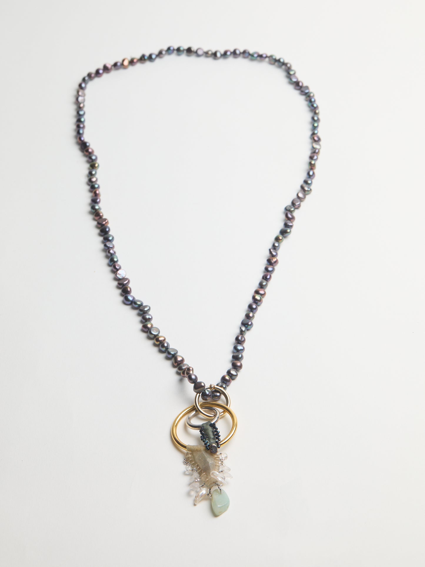 MAMA PEARLS LONG NECKLACE