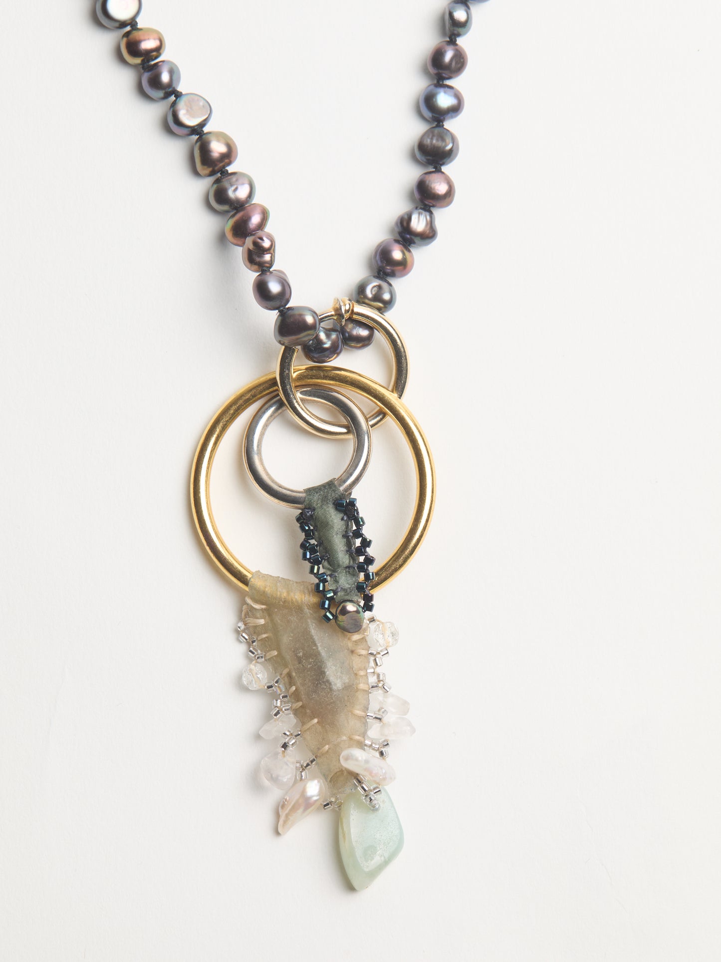 MAMA PEARLS LONG NECKLACE