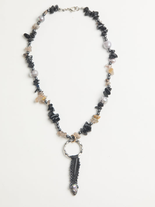 BLACK BEADED NECKLACE