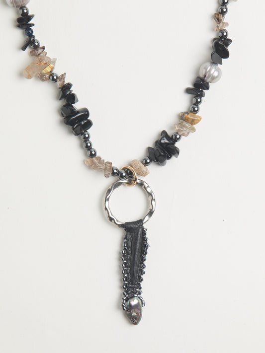BLACK BEADED NECKLACE