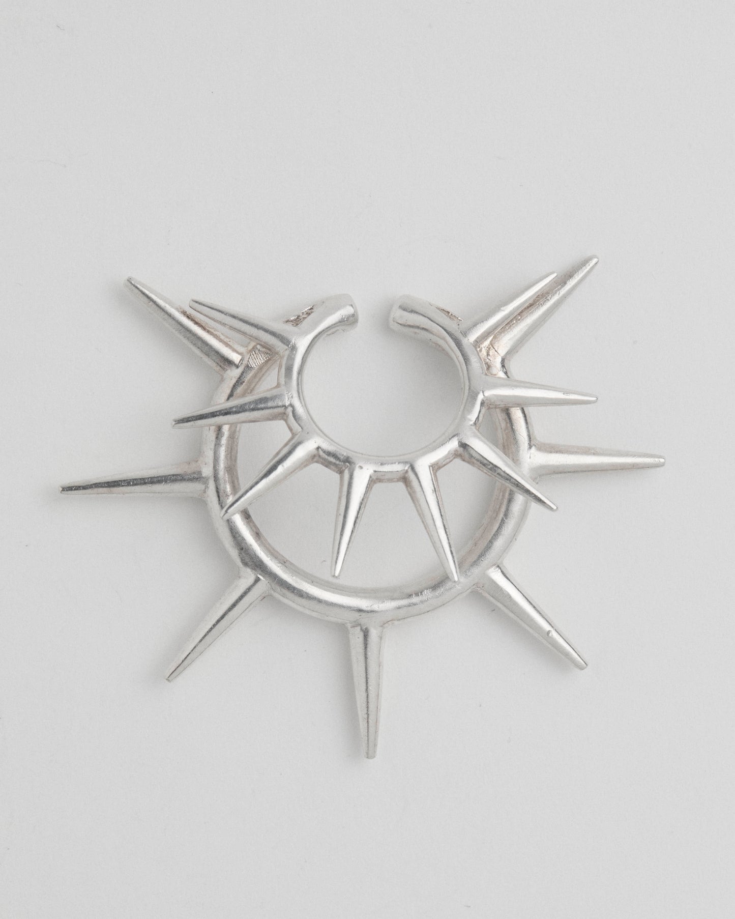 SPIKE EAR CUFF
