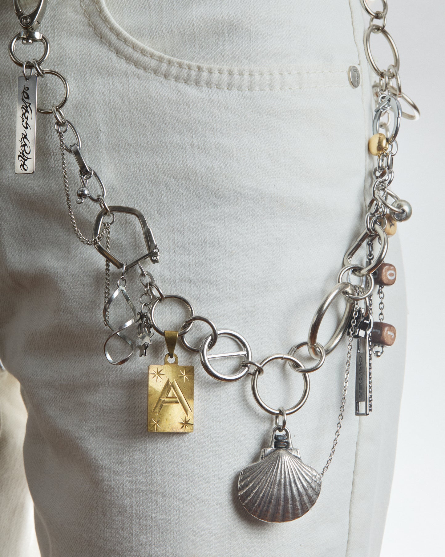 SHELL AMULET CHAIN