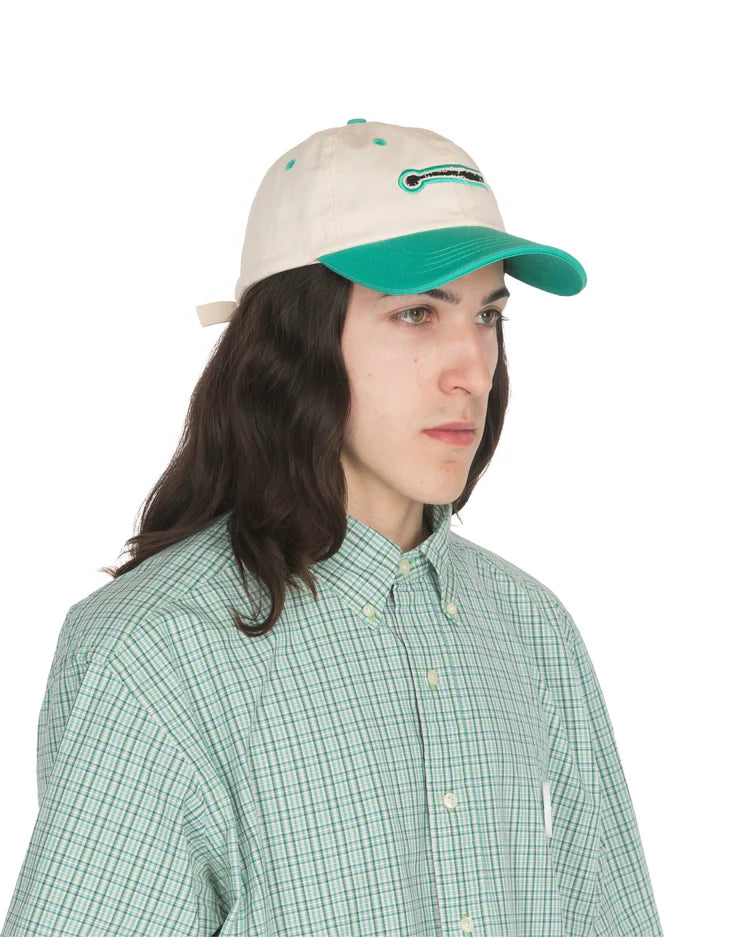 MEDIUM BUTTONHOLE HAT