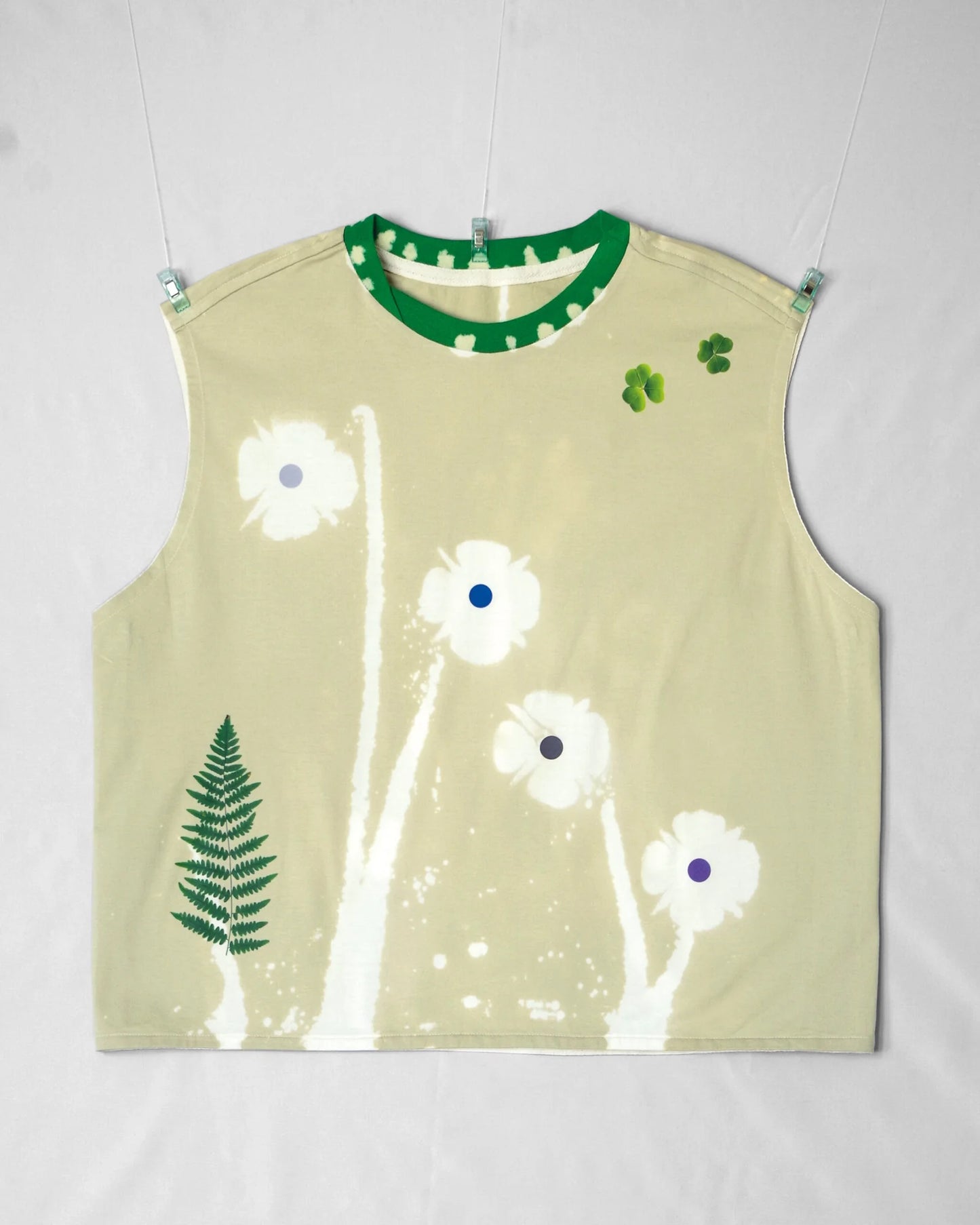 SLEEVELESS T-SHIRT 1